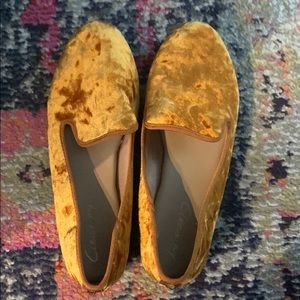 Circus by Sam Edelman orange velvet flats